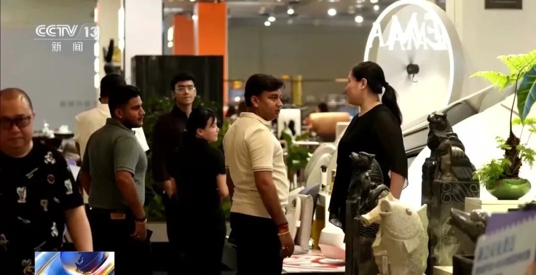 他们被中国制造“圈粉”，直呼：“中国正在创造未来”