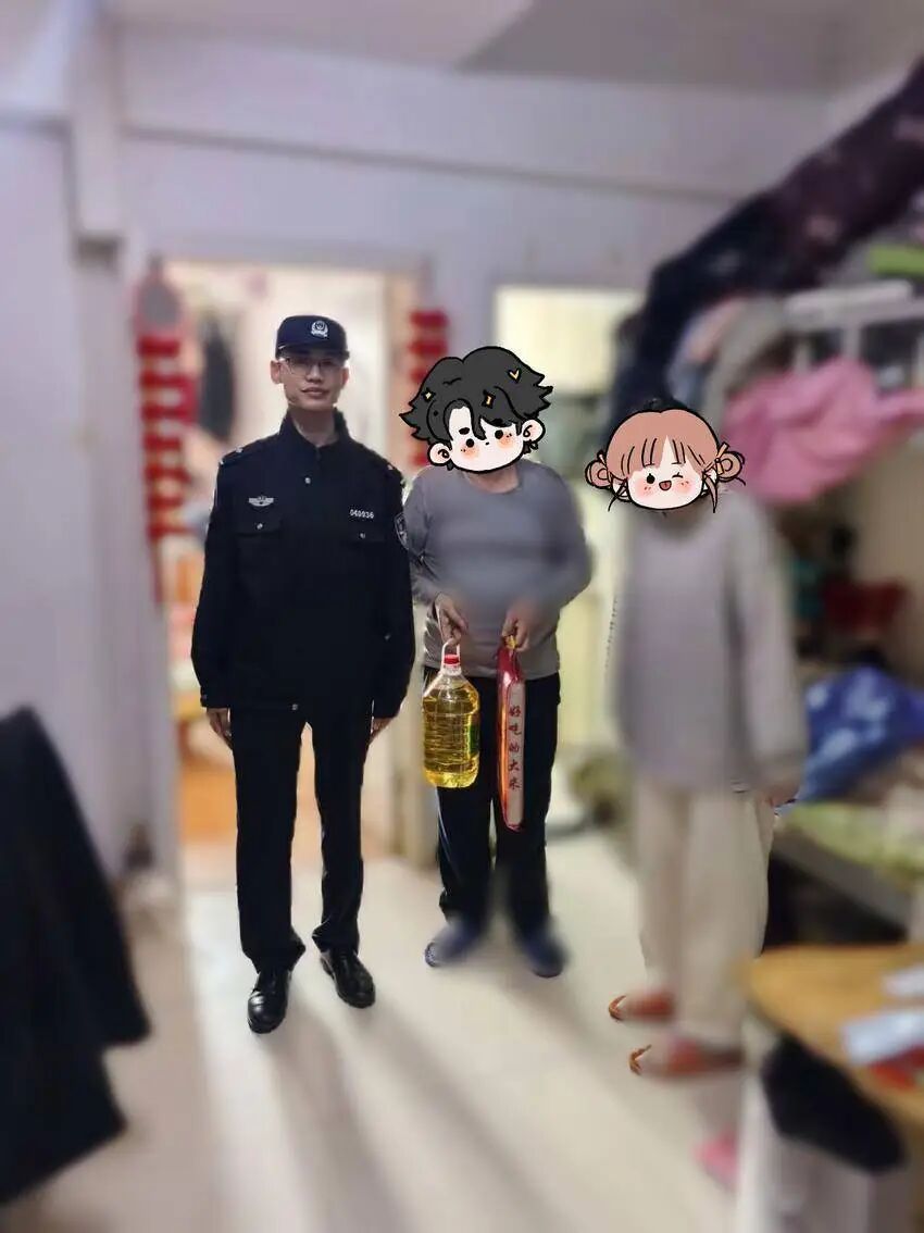“警察叔叔，能不能帮帮我。”