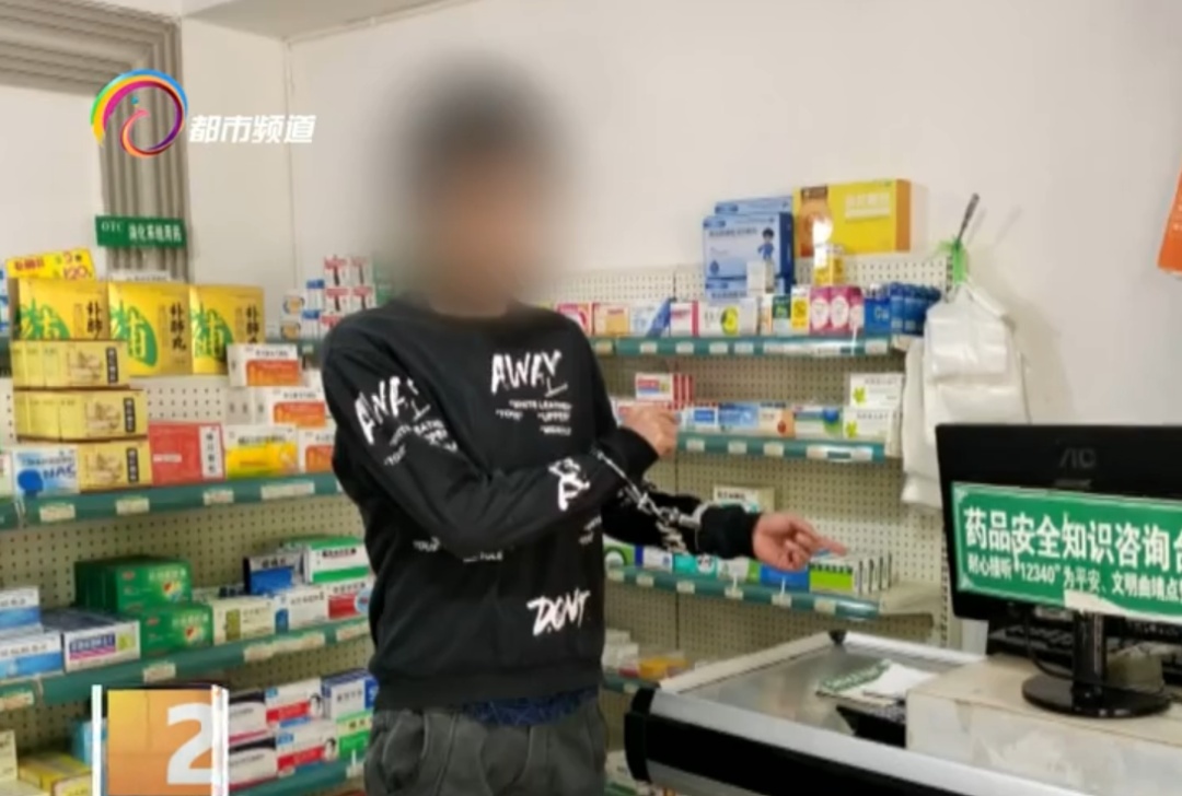 男子专挑凌晨上街“闲逛” 钻商铺偷窃，老板报警后竟牵出多起盗窃案......