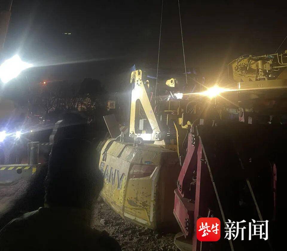 被执行人暗度陈仓把“活封”设备卖到国外，执行干警与时间赛跑将其拦截