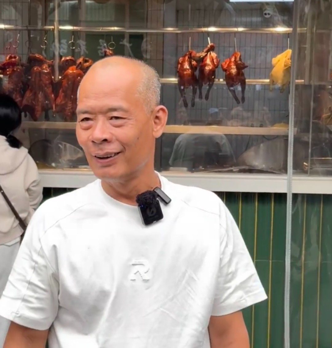 “莫氏鸡煲”老板一个月唯一休息日去上海了！老莫曾称可以和餐厅合作，让上海也吃得到