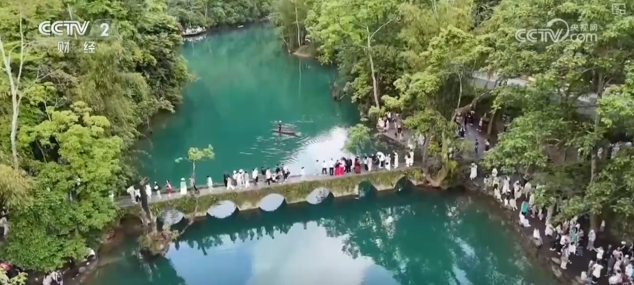 体育“流量”变文旅“增量” “村排”燃动乡村推升旅游消费热力