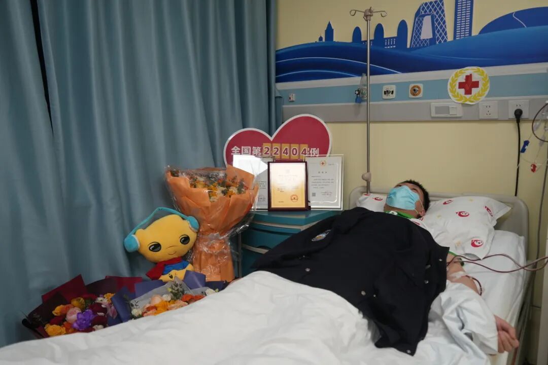 “我必须去！”这位警校生的决定，让人红了眼眶……