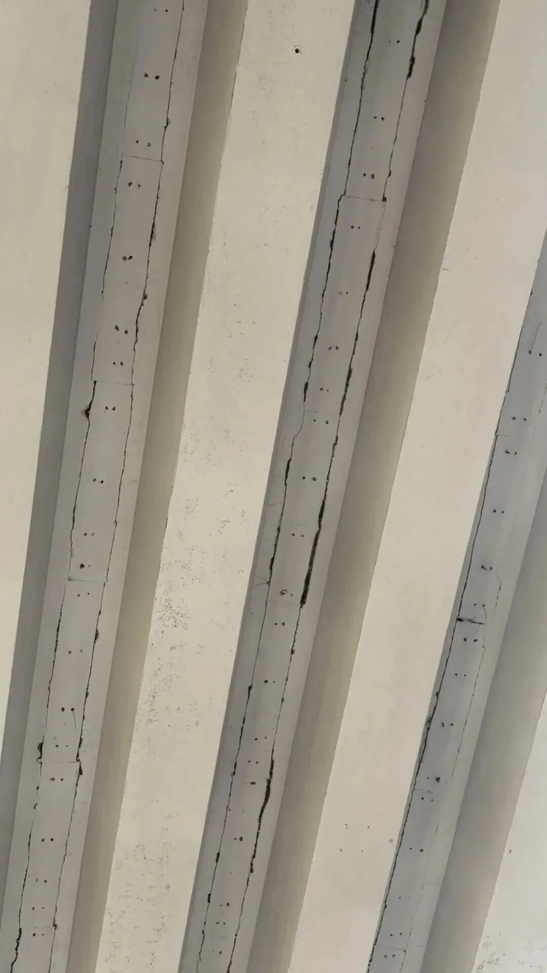 “广州一高架桥底疑现裂缝”，官方回应来了！