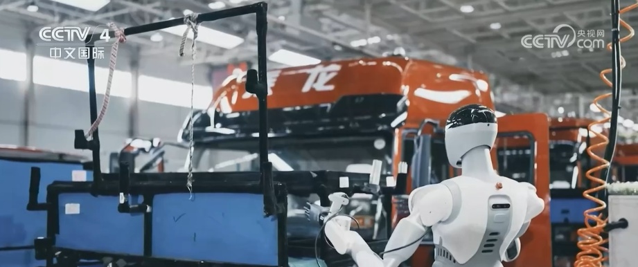 “生产性”服务业向“高”攀登赋能千行百业