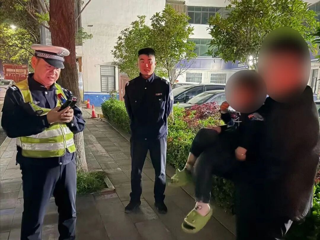 3岁幼童走失，警民爱心接力找到家人