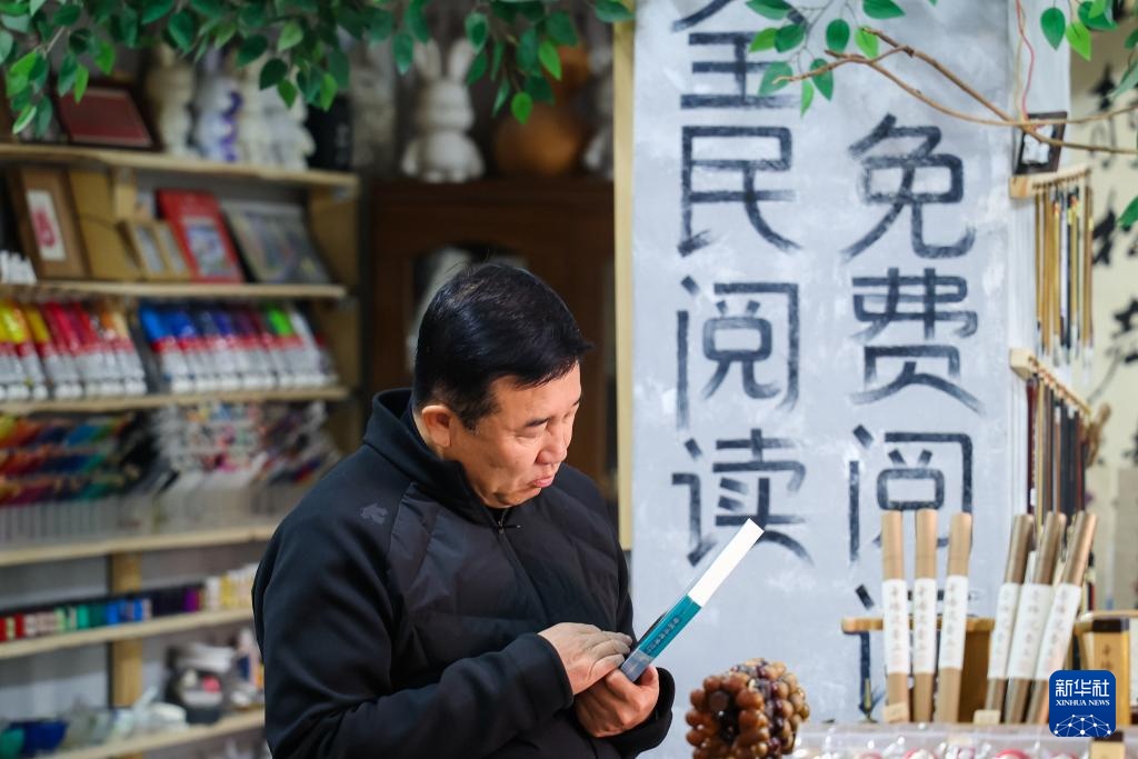 图片故事丨当旧书店遇上“主理人”：纸页虽旧，但通往未来的路常新