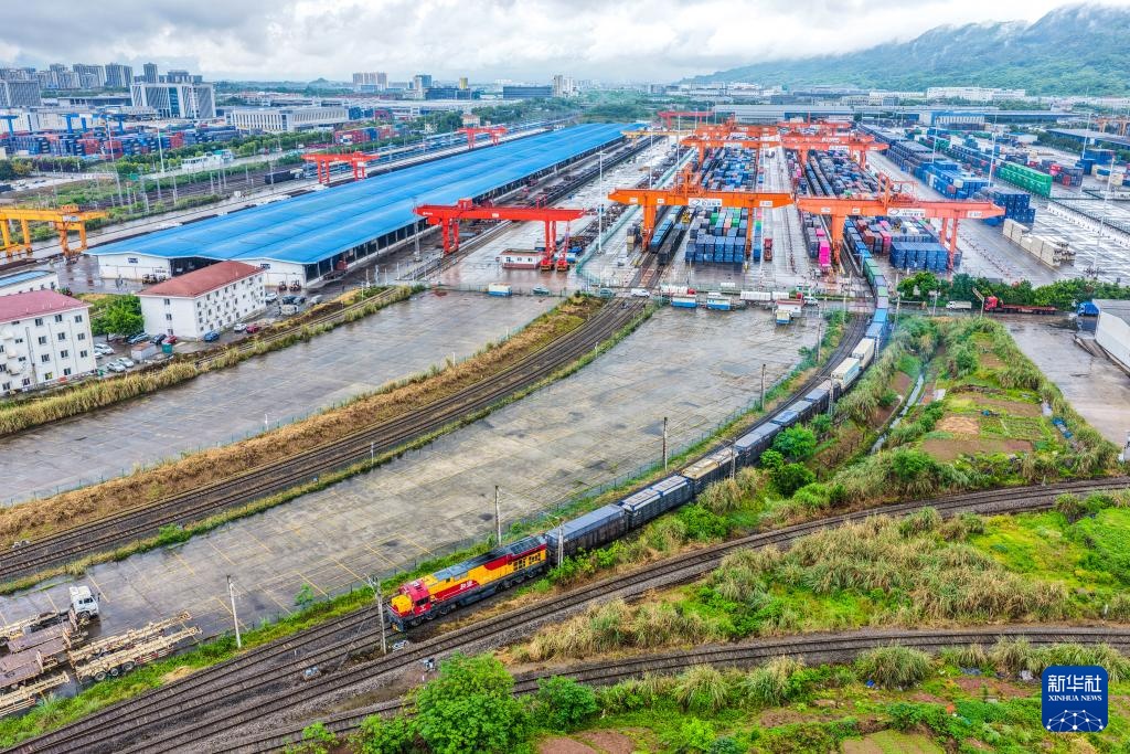 重庆西部陆海新通道一季度运量同比增幅超30%