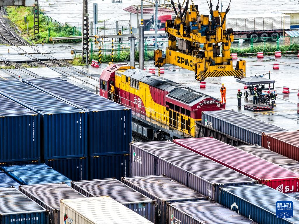 重庆西部陆海新通道一季度运量同比增幅超30%