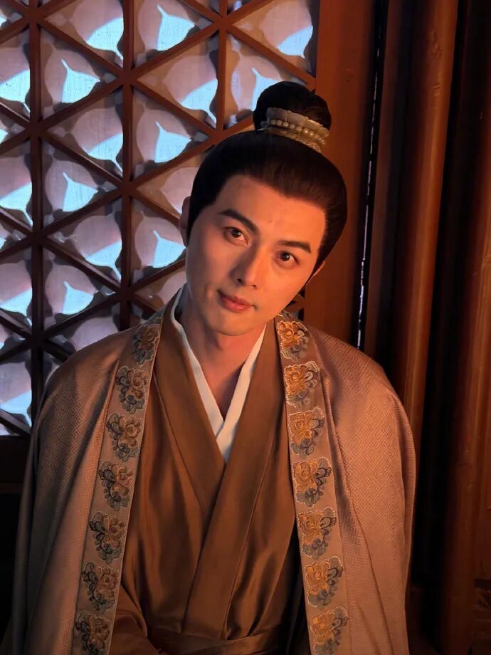 “叶祖新的脸怎么了”冲上热搜，当事人深夜发文：春天易敏，已无大碍，此前李现也中招