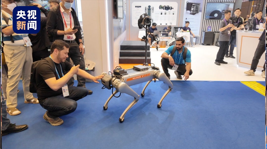 广交会的这一幕，看哭了不少人！