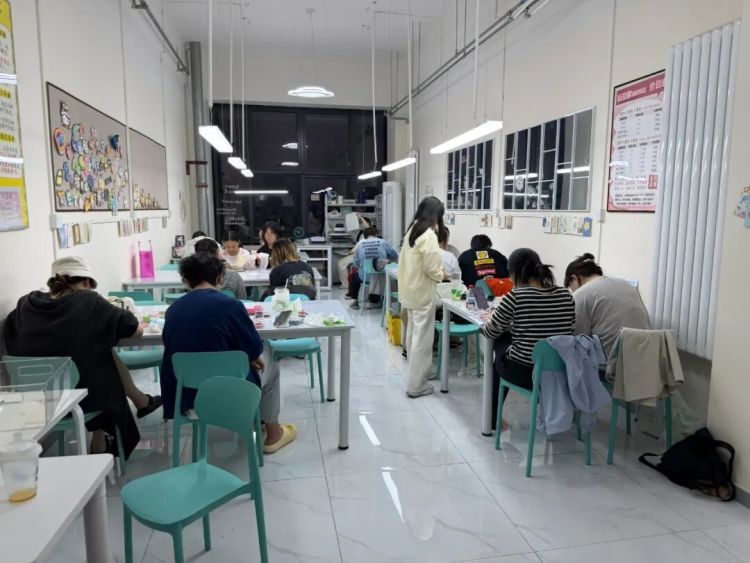 “拼豆”爆火，这些安全隐患你真的知道吗？记者调查