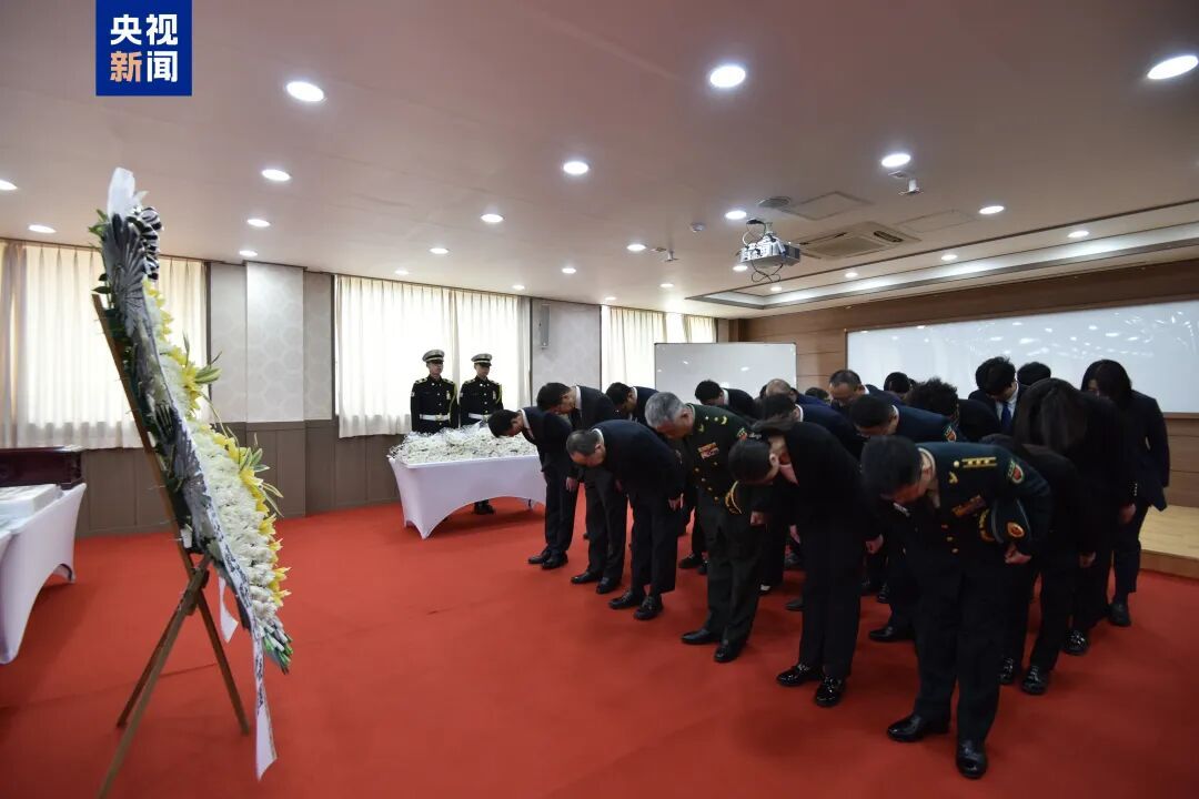 韩方向中方移交12位在韩中国人民志愿军烈士遗骸及146件遗物