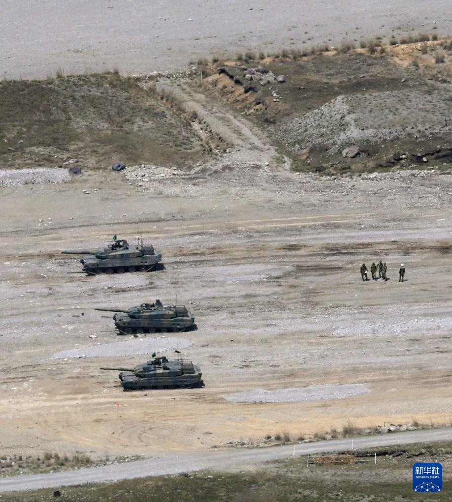 高市早苗吹嘘日本武器，遭打脸