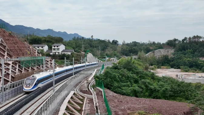 二期全线轨通！重庆轨道交通15号线一期预计今年将正式开通运营