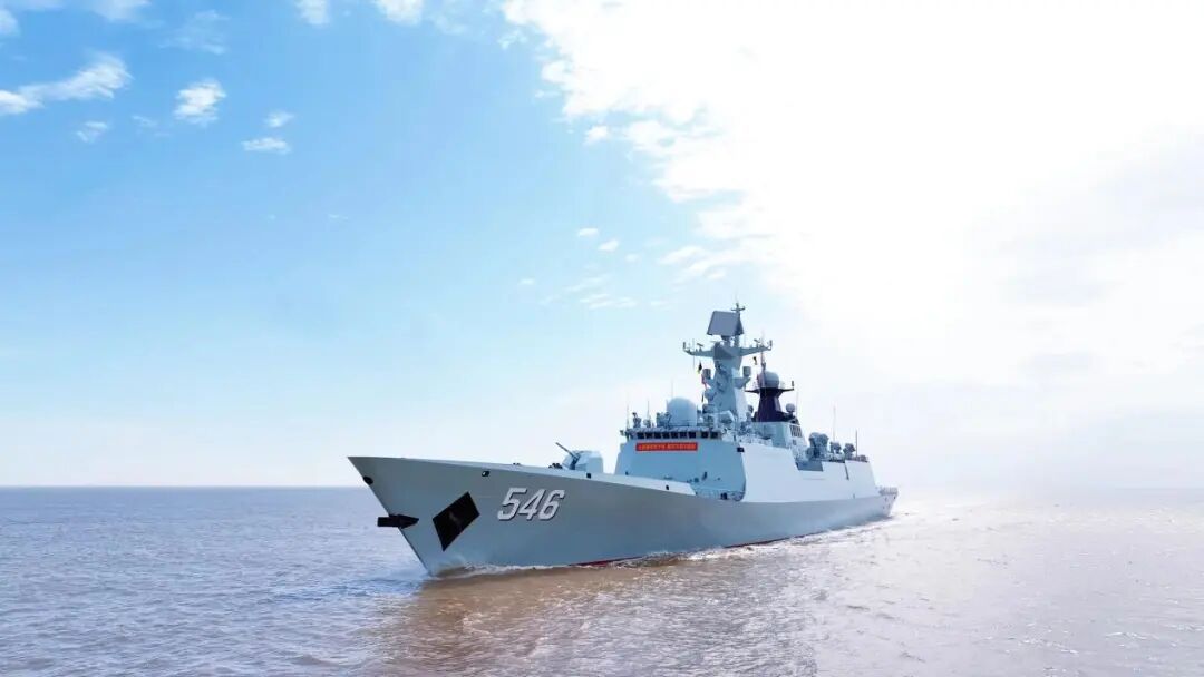 到家了！盐城舰首次荣归故里，“苏超”盐城队最强应援已就位！