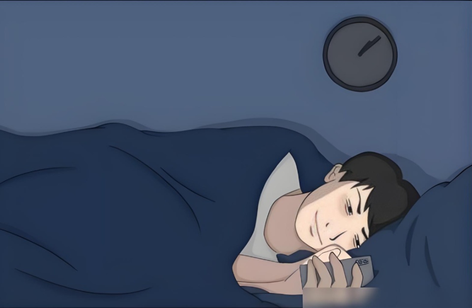 男子长期熬夜半年暴涨12公斤，“熬夜党”请注意，睡眠不足可能正在让你悄悄长胖