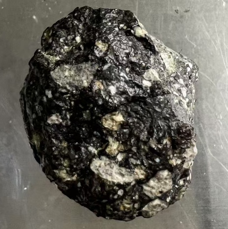 我国本土发现的首块月球陨石有重要发现