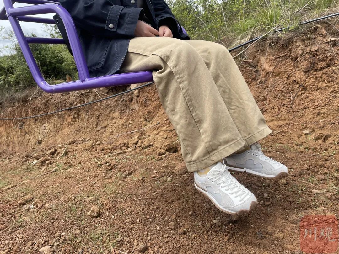 四川“凌波微步缆车”火了！景区回应：试运营期间免费