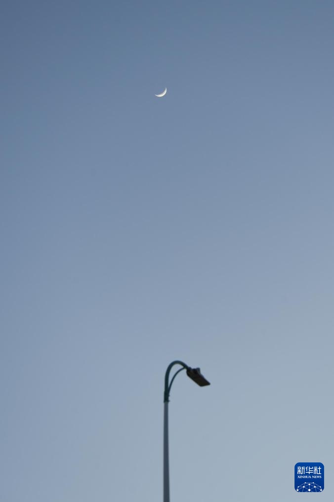 星空相册丨年度最大蛾眉月登场