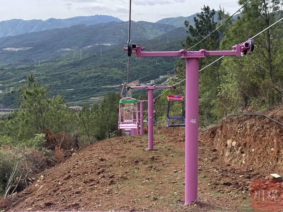四川“凌波微步缆车”火了！景区回应：试运营期间免费
