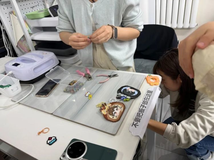 “拼豆”爆火，这些安全隐患你真的知道吗？记者调查