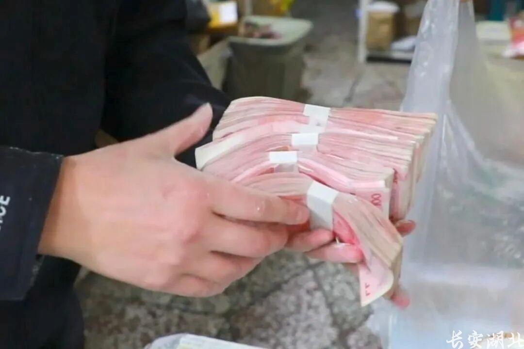 一罐奶粉刚寄出，利川民警：马上拦截！