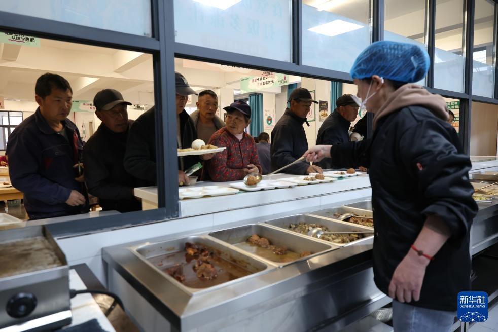 树立和践行正确政绩观丨江苏淮安：盘活闲置资源 爱心食堂暖民心