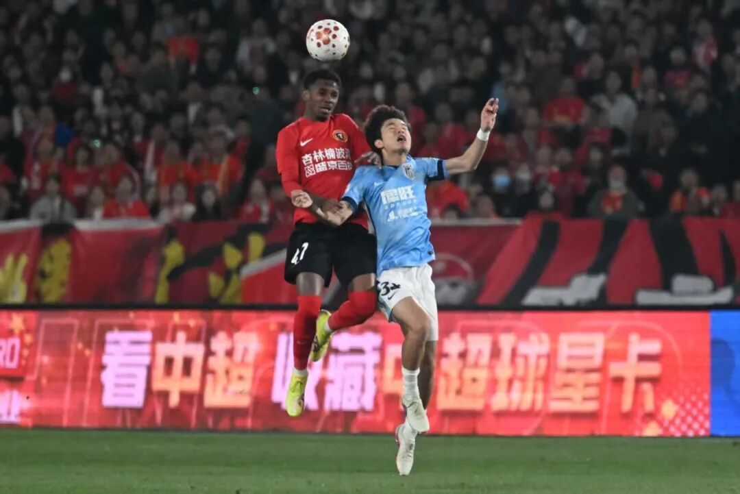 大连英博队赢下“辽宁德比”