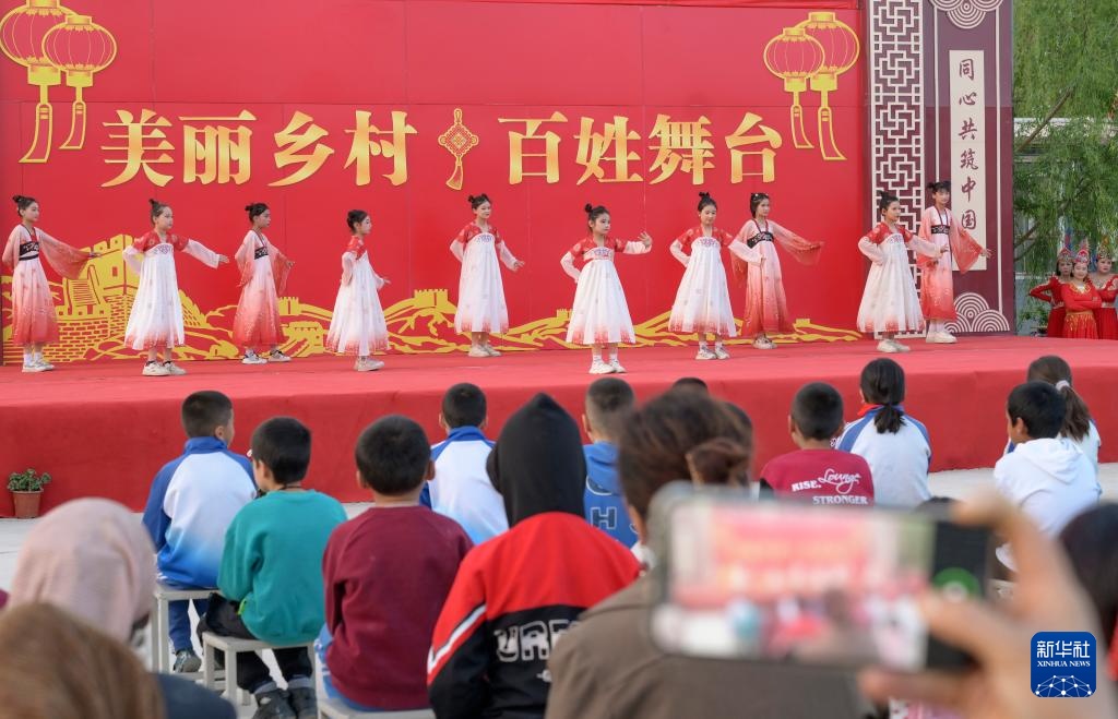 新疆新和：书香润南疆 阅读沁人心