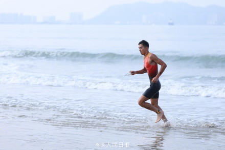 范俊杰夺三亚亚沙会首金