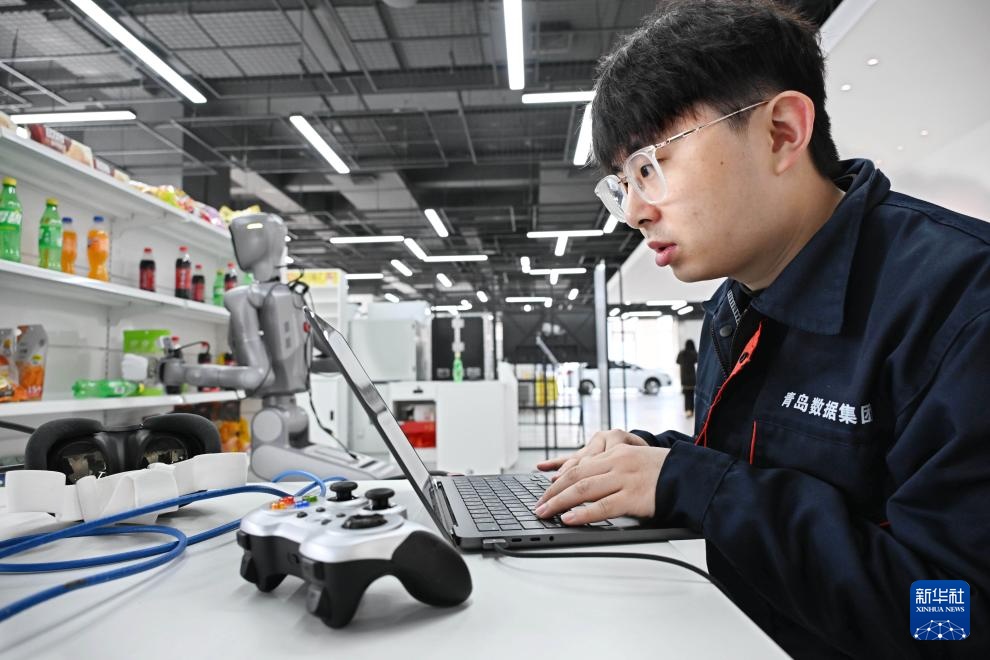 应时而生的具身智能训练师