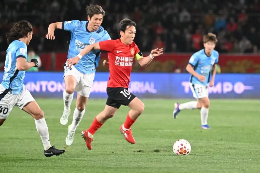 大连英博队赢下“辽宁德比”