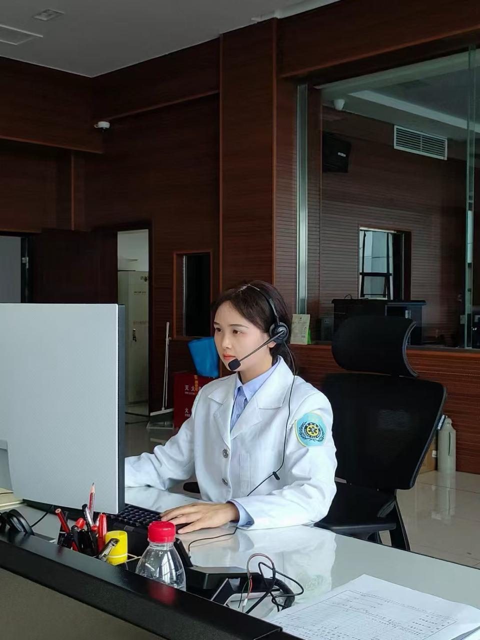 “来救我！”120调度员接到无地址报警电话，警医联动成功救回突发胸痛患者