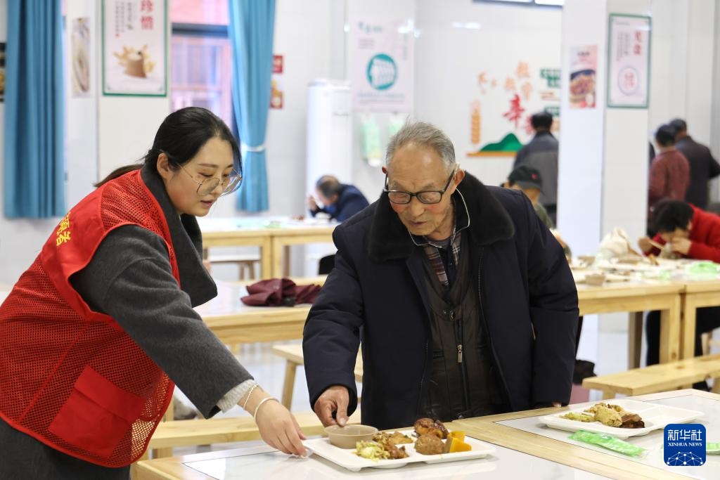 树立和践行正确政绩观丨江苏淮安：盘活闲置资源 爱心食堂暖民心