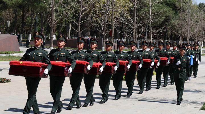 忠魂归故里 山河念英雄——第十三批在韩中国人民志愿军烈士遗骸迎回纪实