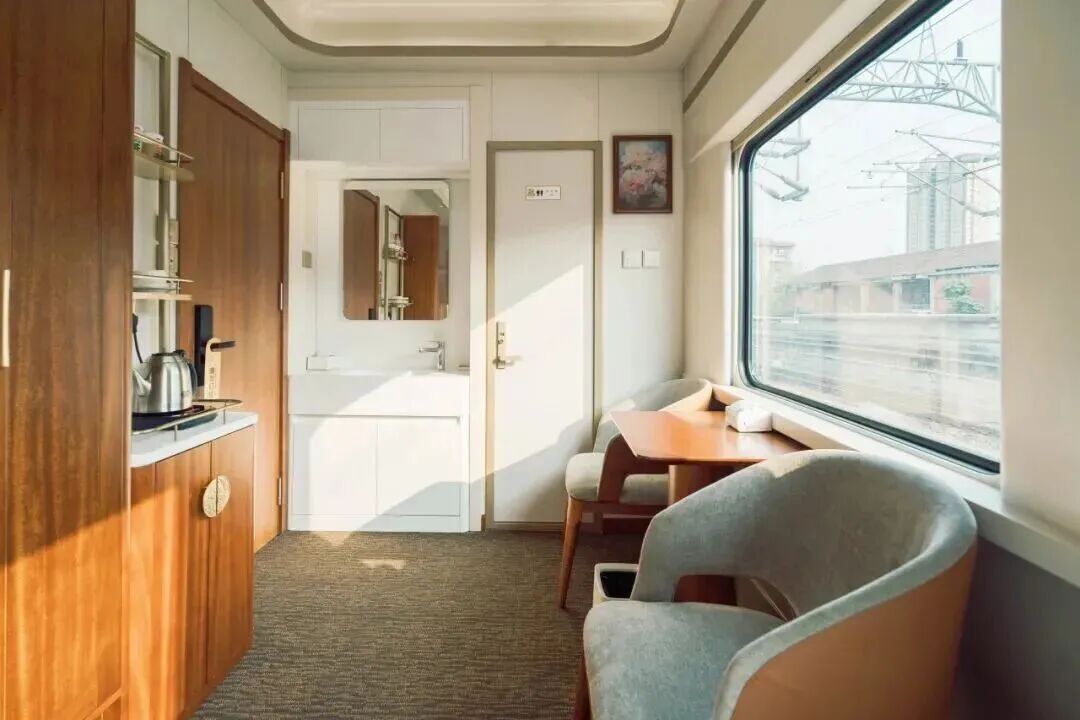 即将首发，全列卧铺+独立卫浴