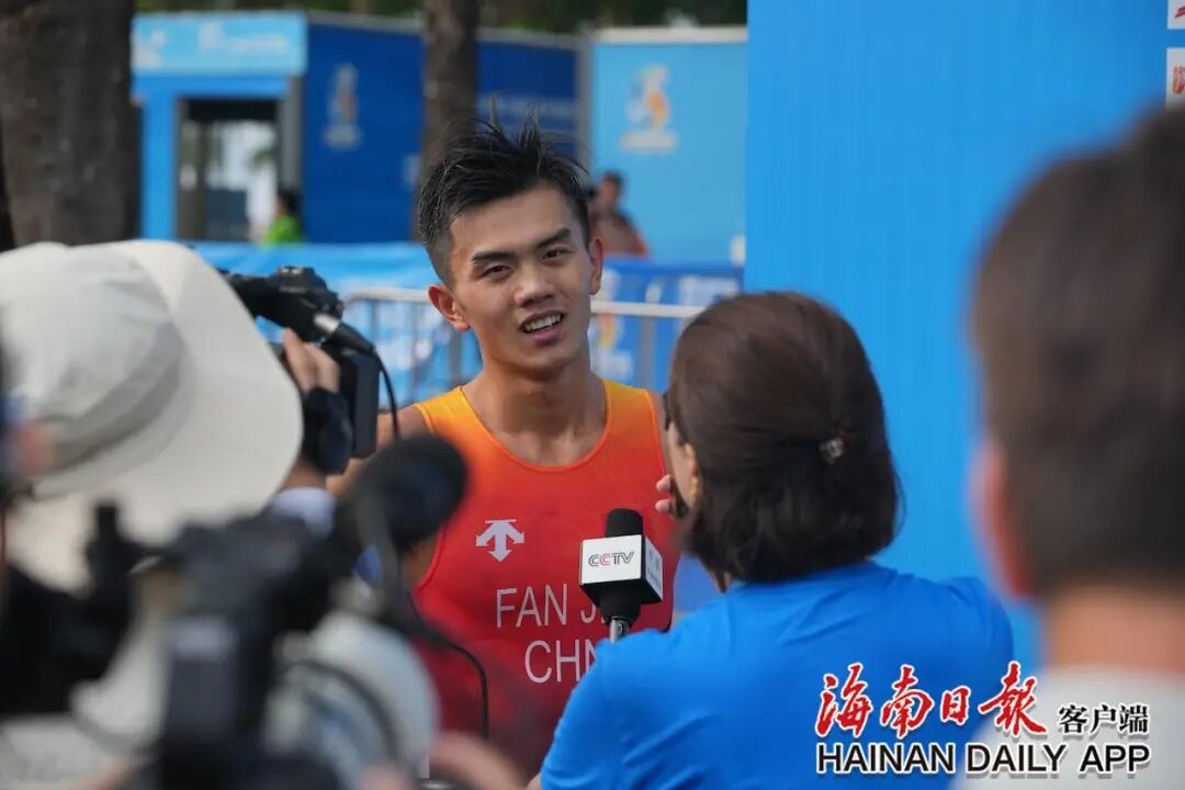 是夫妻也是冠军！他们共同站在三亚亚沙会最高领奖台