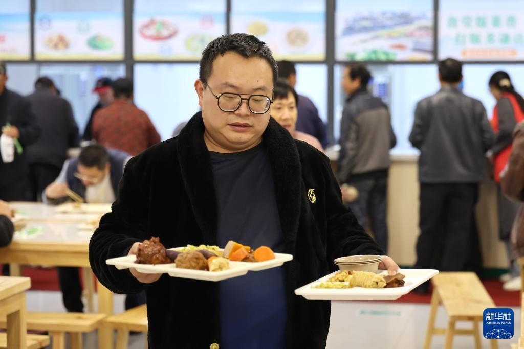 树立和践行正确政绩观丨江苏淮安：盘活闲置资源 爱心食堂暖民心