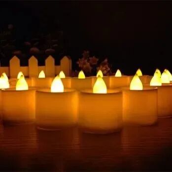 一斤半重的“巨烛”烧了三天两夜，最后竟惊动了消防员……