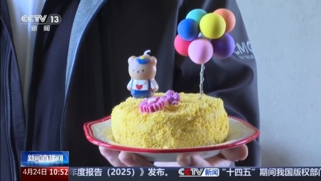 宠物消费市场规模突破3100亿元 线上线下齐增长