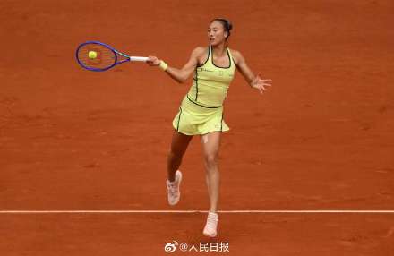 郑钦文迎红土赛季开门红