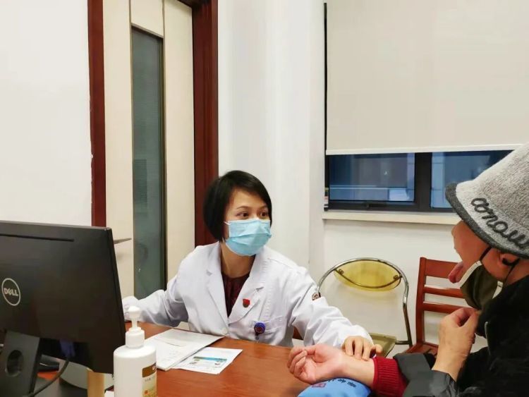 76岁大伯肝脏异常、四肢无力……一年后发现，治错了地方