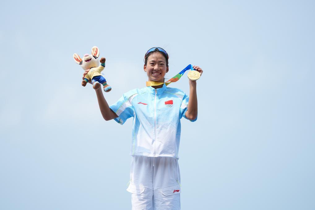 亚沙会全天综合：四海宾朋相聚三亚 中国健儿圆梦首金