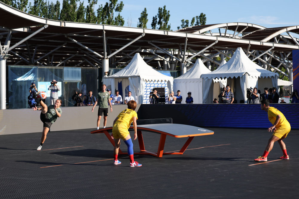 三亚海边，运动“大变身”