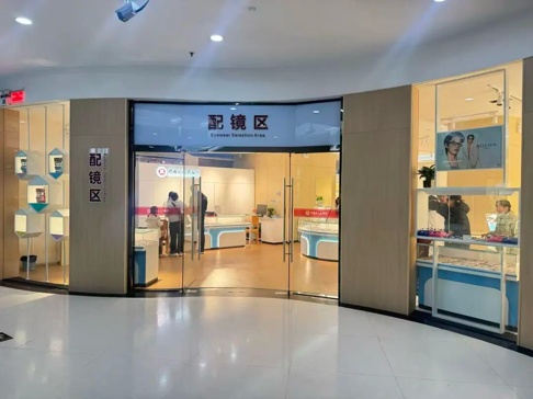 河南90后小伙儿确诊“老花眼”，省医专家：这些信号别忽视