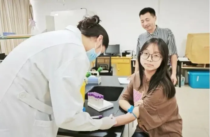 跨越17年，一对河南父女的爱心接力→