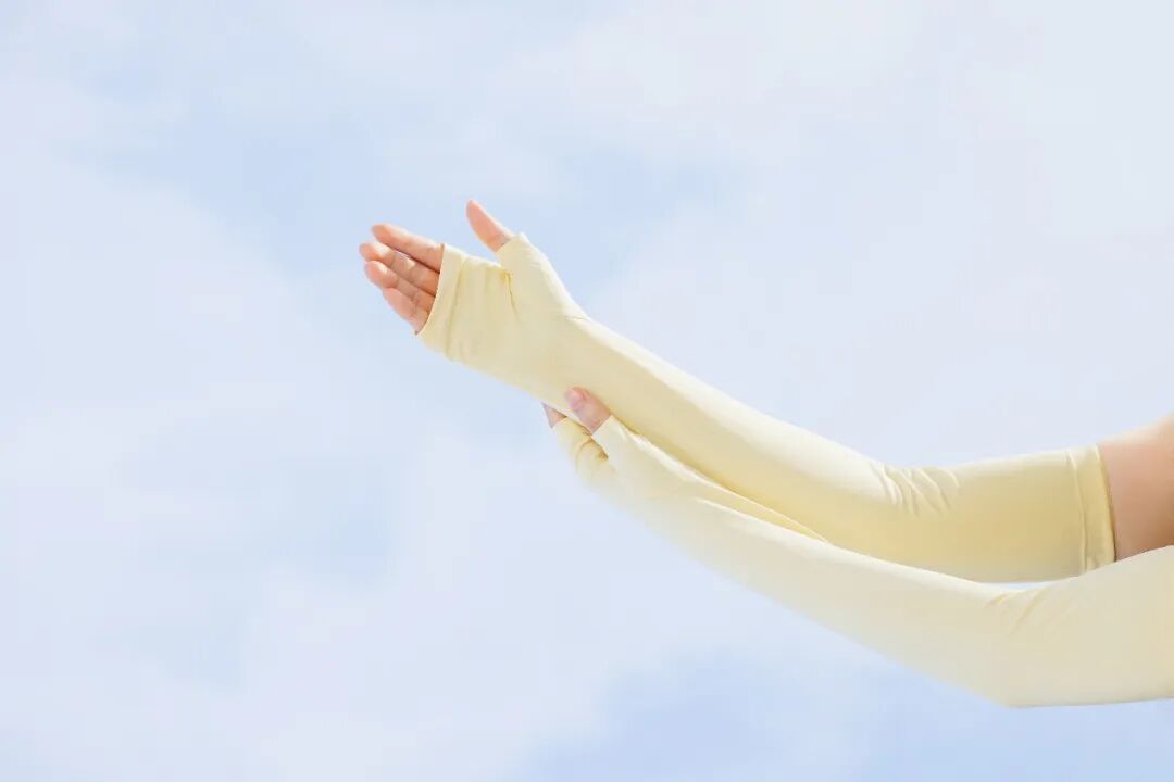 双胞胎看起来竟然差10岁！这个生活习惯真的让你更显老，现在改还来得及