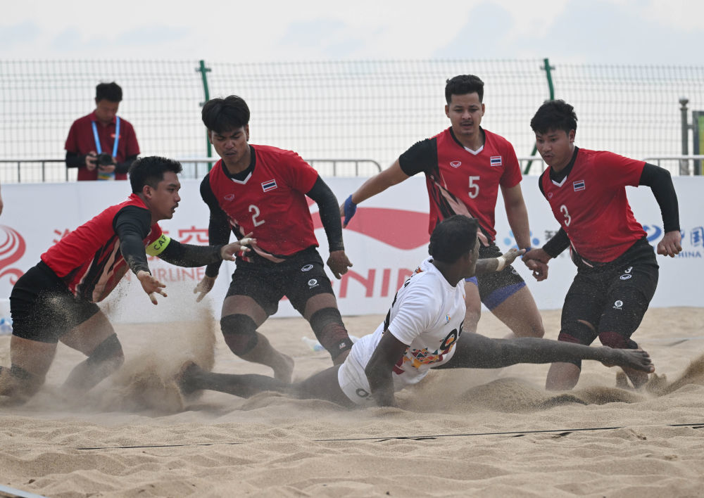 三亚海边，运动“大变身”