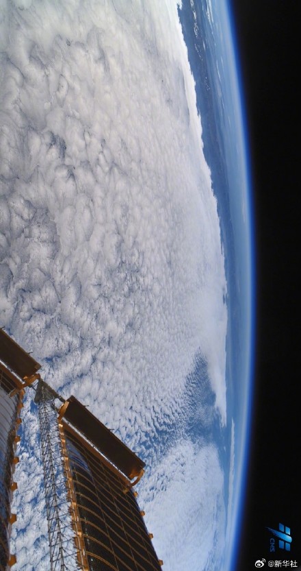 中国航天日邂逅宇宙级浪漫